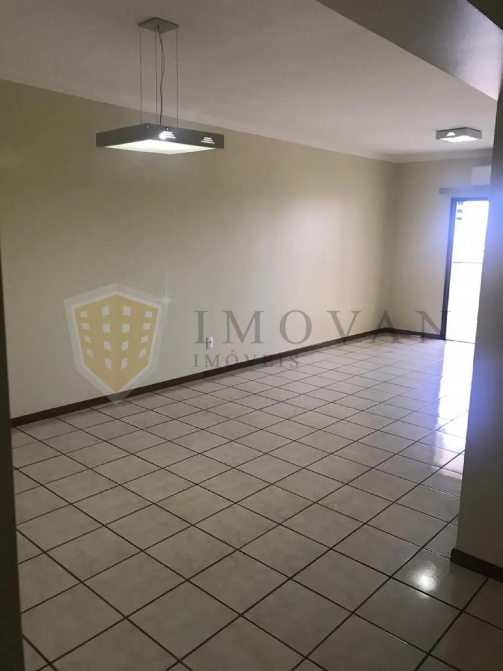 Alugar Apartamento / Padrão em Ribeirão Preto R$ 1.600,00 - Foto 2