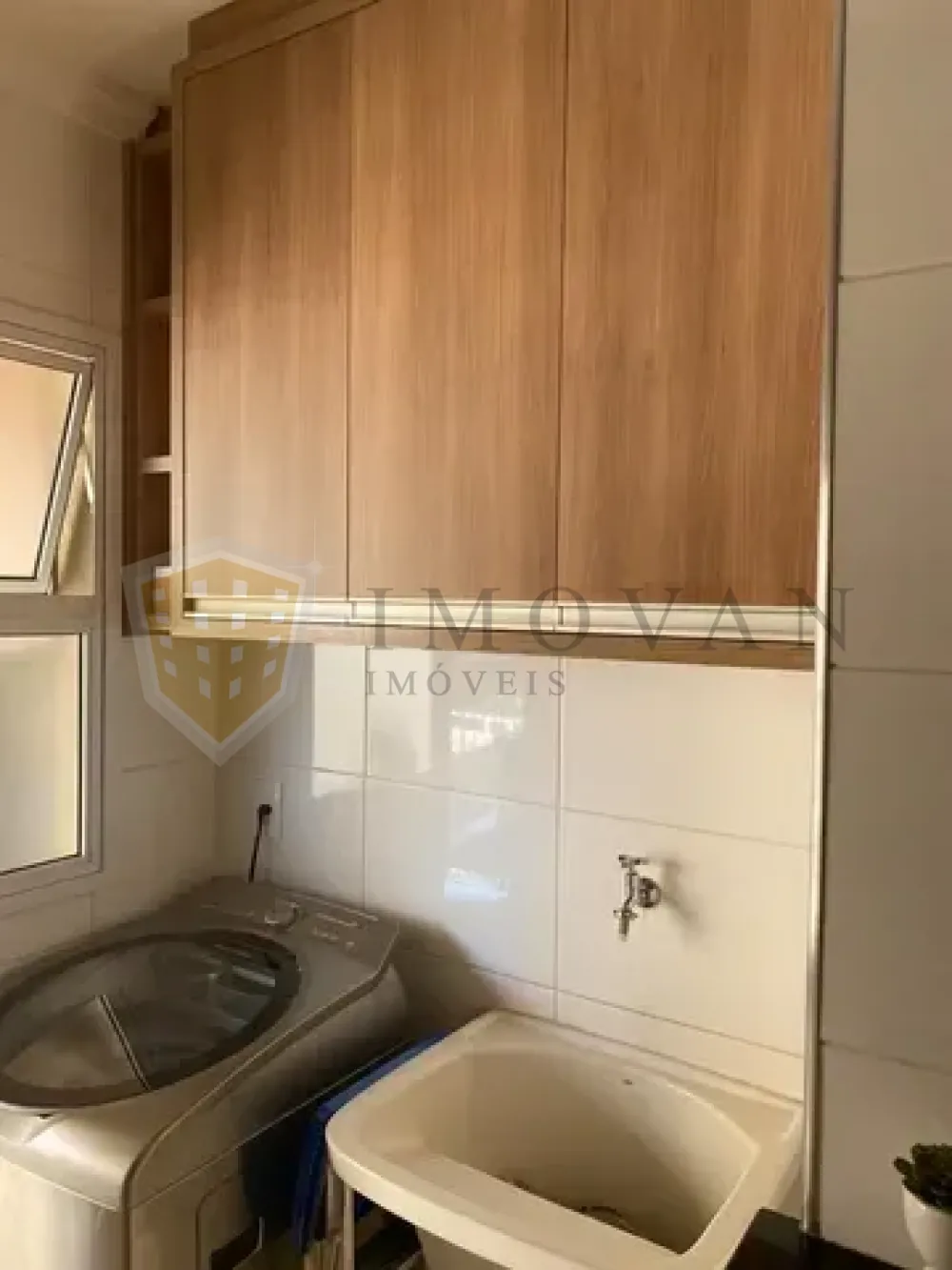 Alugar Apartamento / Padrão em Ribeirão Preto R$ 1.500,00 - Foto 3