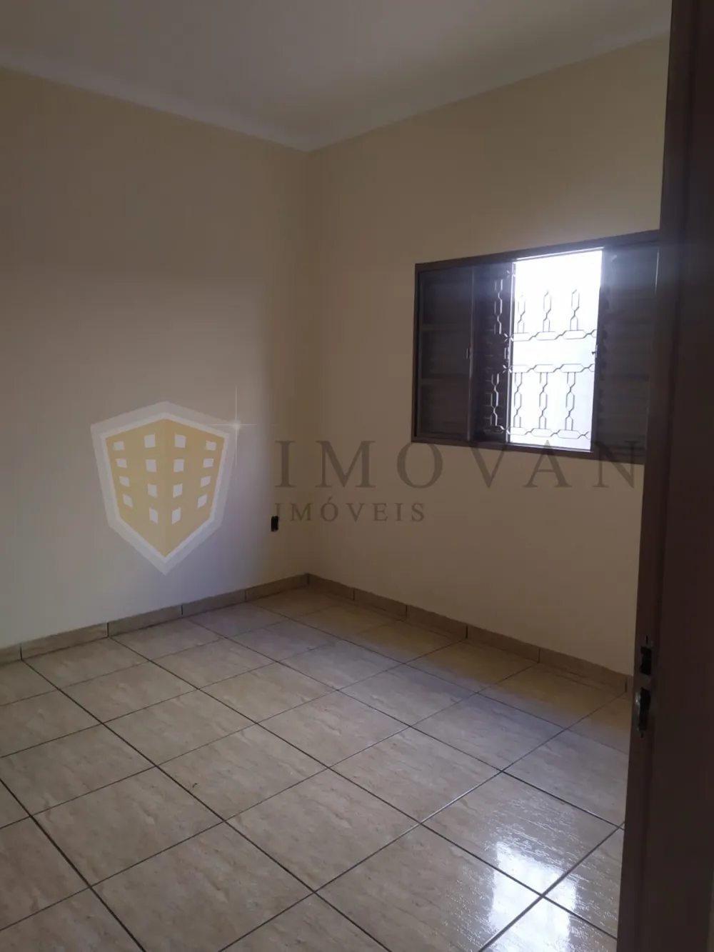 Alugar Casa / Padrão em Ribeirão Preto R$ 1.400,00 - Foto 3