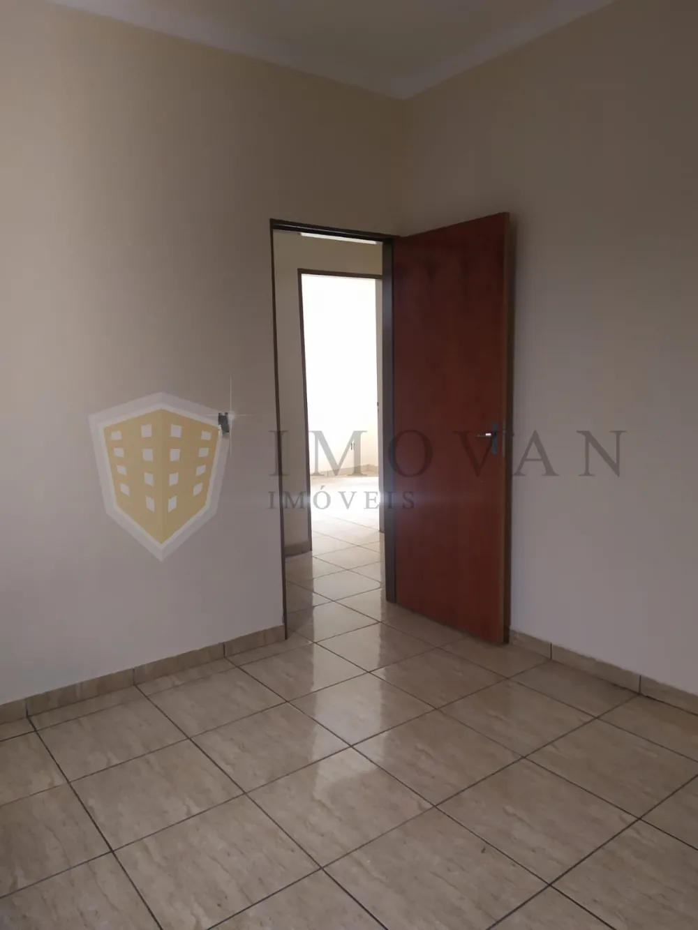 Alugar Casa / Padrão em Ribeirão Preto R$ 1.400,00 - Foto 12