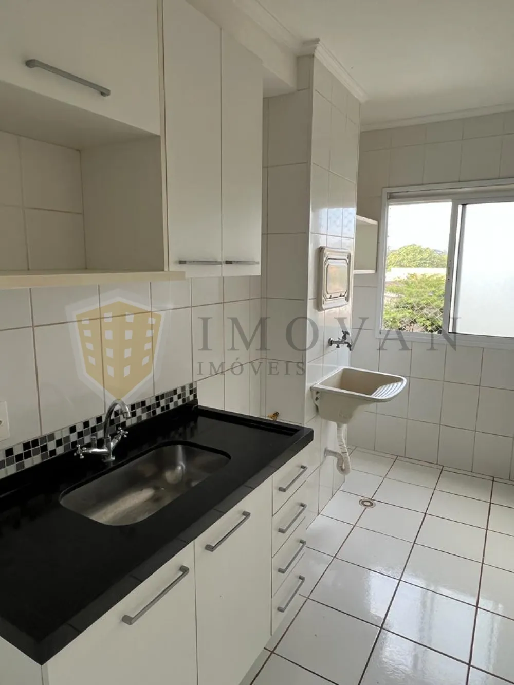 Alugar Apartamento / Padrão em Ribeirão Preto R$ 1.300,00 - Foto 2