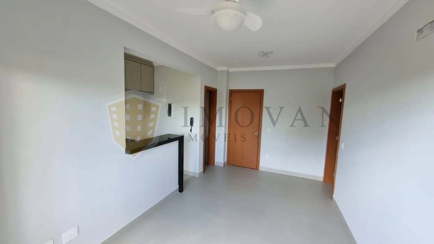 Alugar Apartamento / Padrão em Ribeirão Preto R$ 1.750,00 - Foto 4