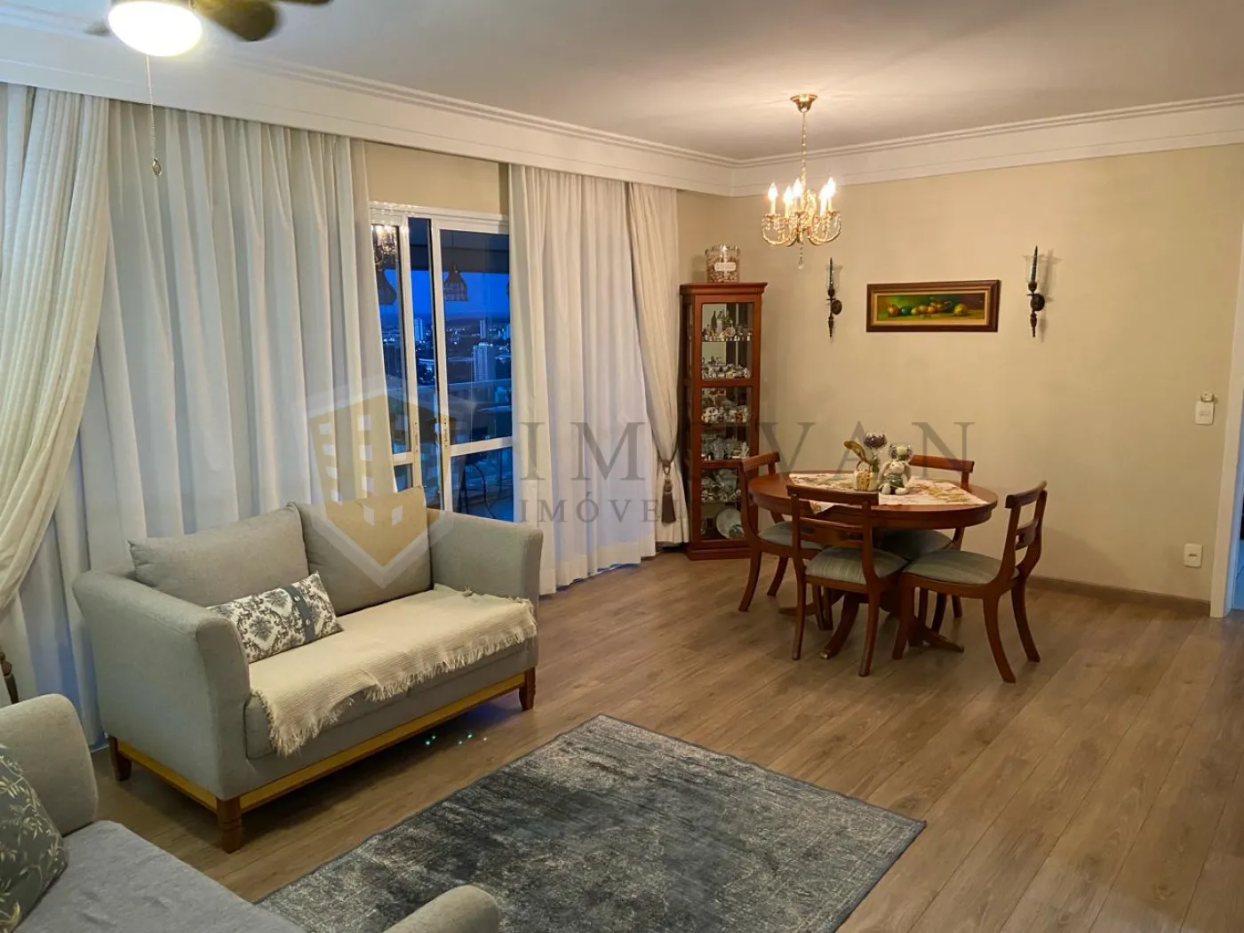 Comprar Apartamento / Padrão em Ribeirão Preto R$ 1.250.000,00 - Foto 3