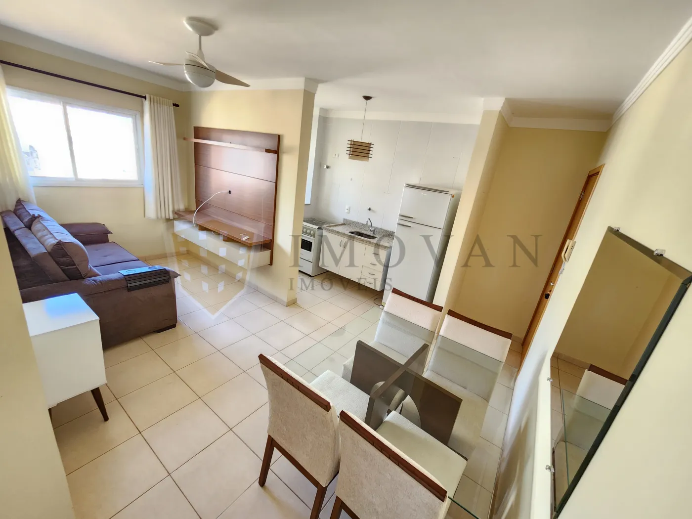Alugar Apartamento / Padrão em Ribeirão Preto R$ 1.800,00 - Foto 7