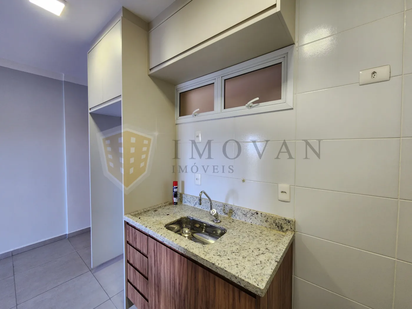 Alugar Apartamento / Padrão em Ribeirão Preto R$ 1.250,00 - Foto 2