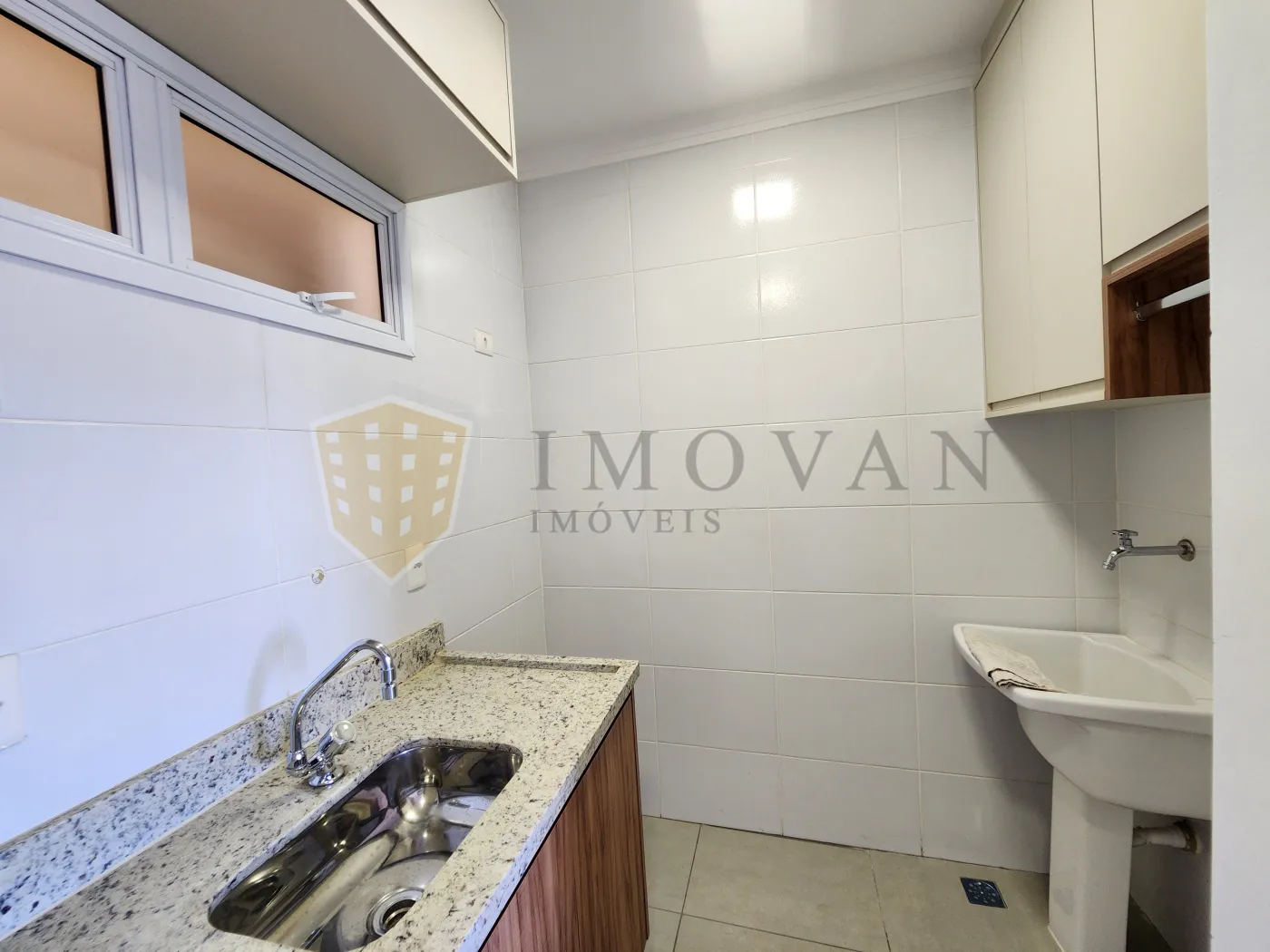 Alugar Apartamento / Padrão em Ribeirão Preto R$ 1.250,00 - Foto 3