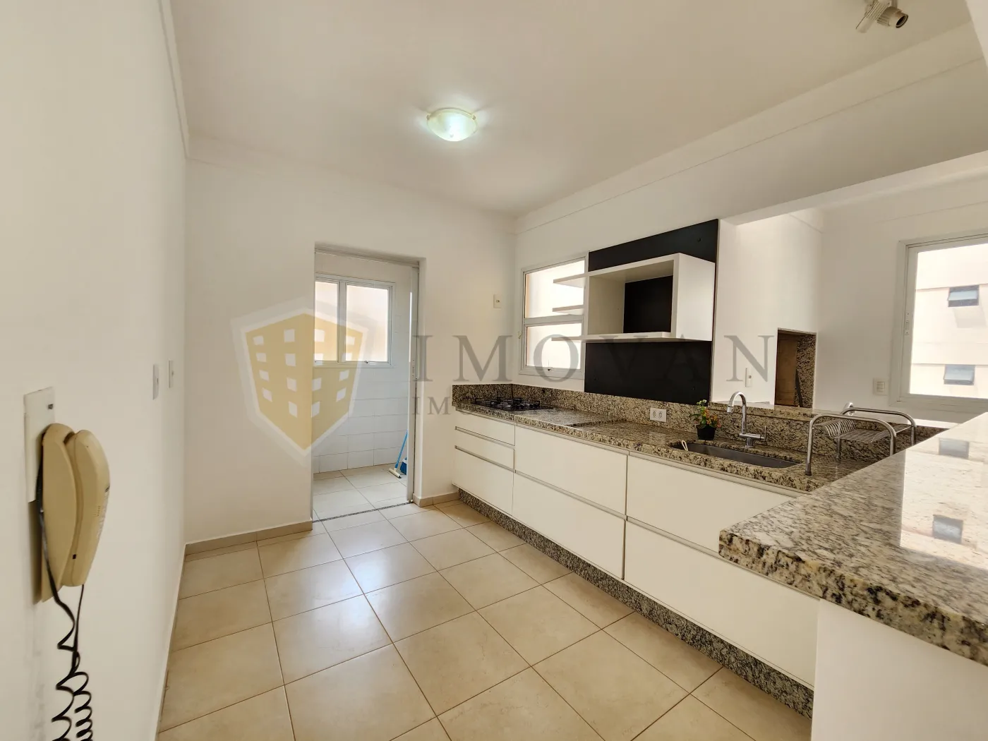 Alugar Apartamento / Padrão em Ribeirão Preto R$ 1.800,00 - Foto 4