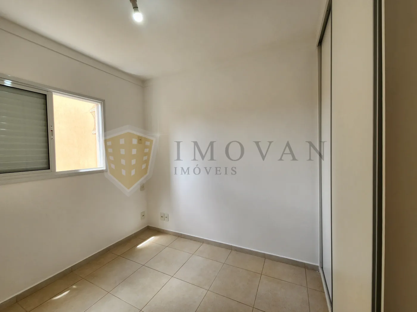 Alugar Apartamento / Padrão em Ribeirão Preto R$ 1.800,00 - Foto 12