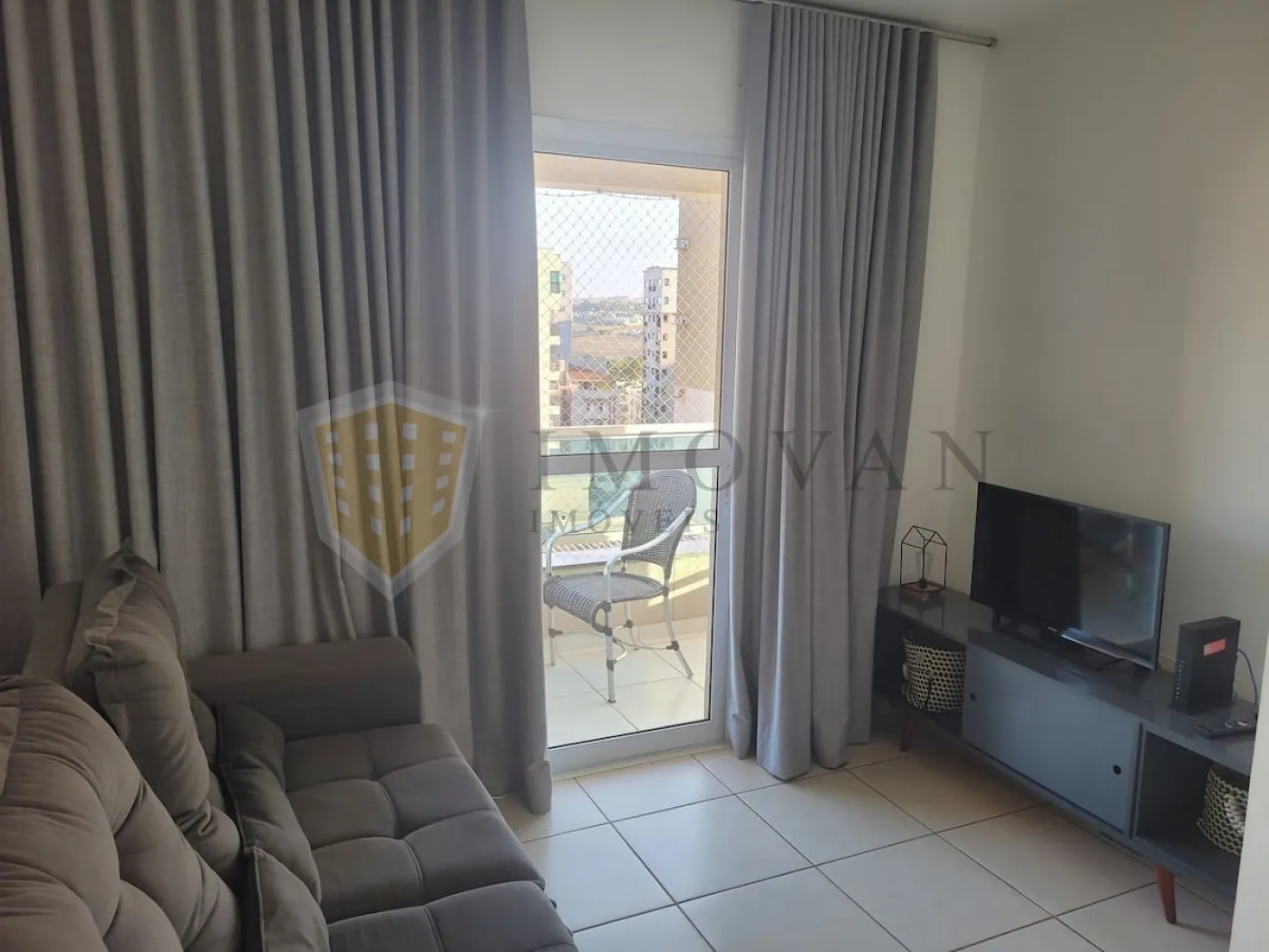 Alugar Apartamento / Padrão em Ribeirão Preto R$ 1.800,00 - Foto 2