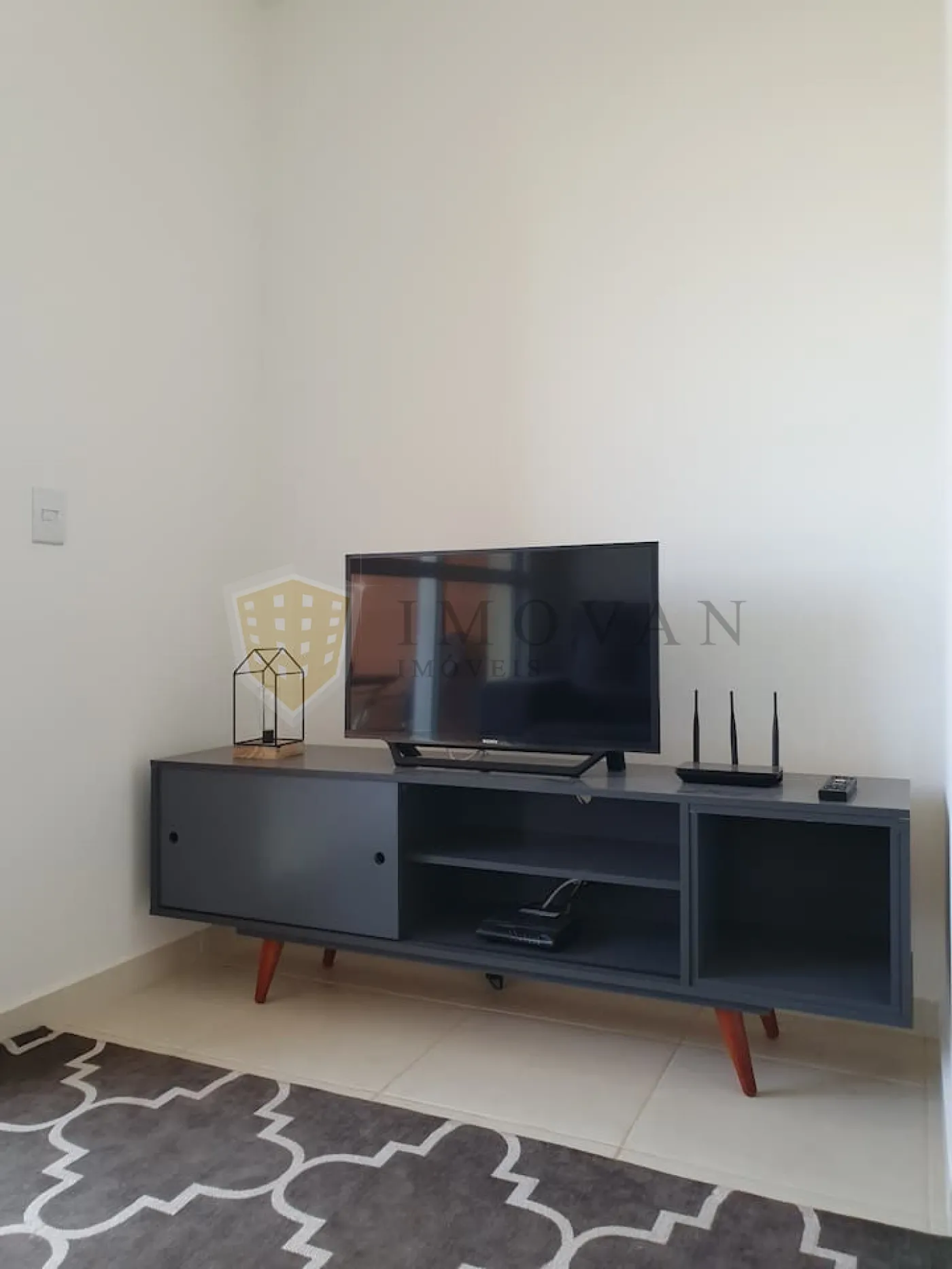 Alugar Apartamento / Padrão em Ribeirão Preto R$ 1.800,00 - Foto 3