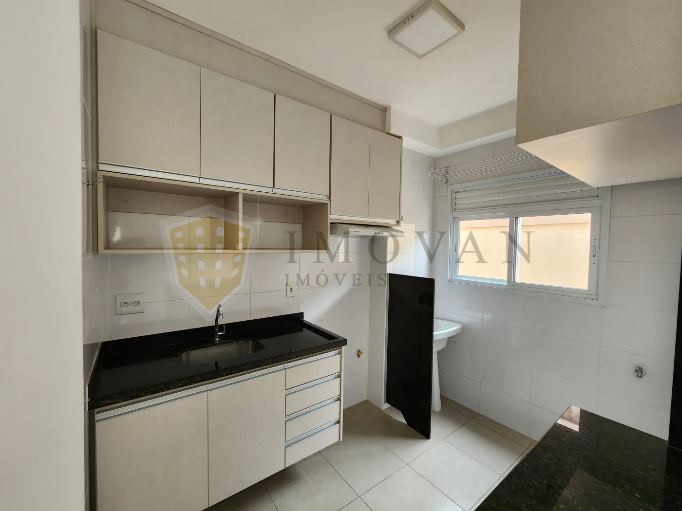 Alugar Apartamento / Padrão em Ribeirão Preto R$ 1.570,00 - Foto 1