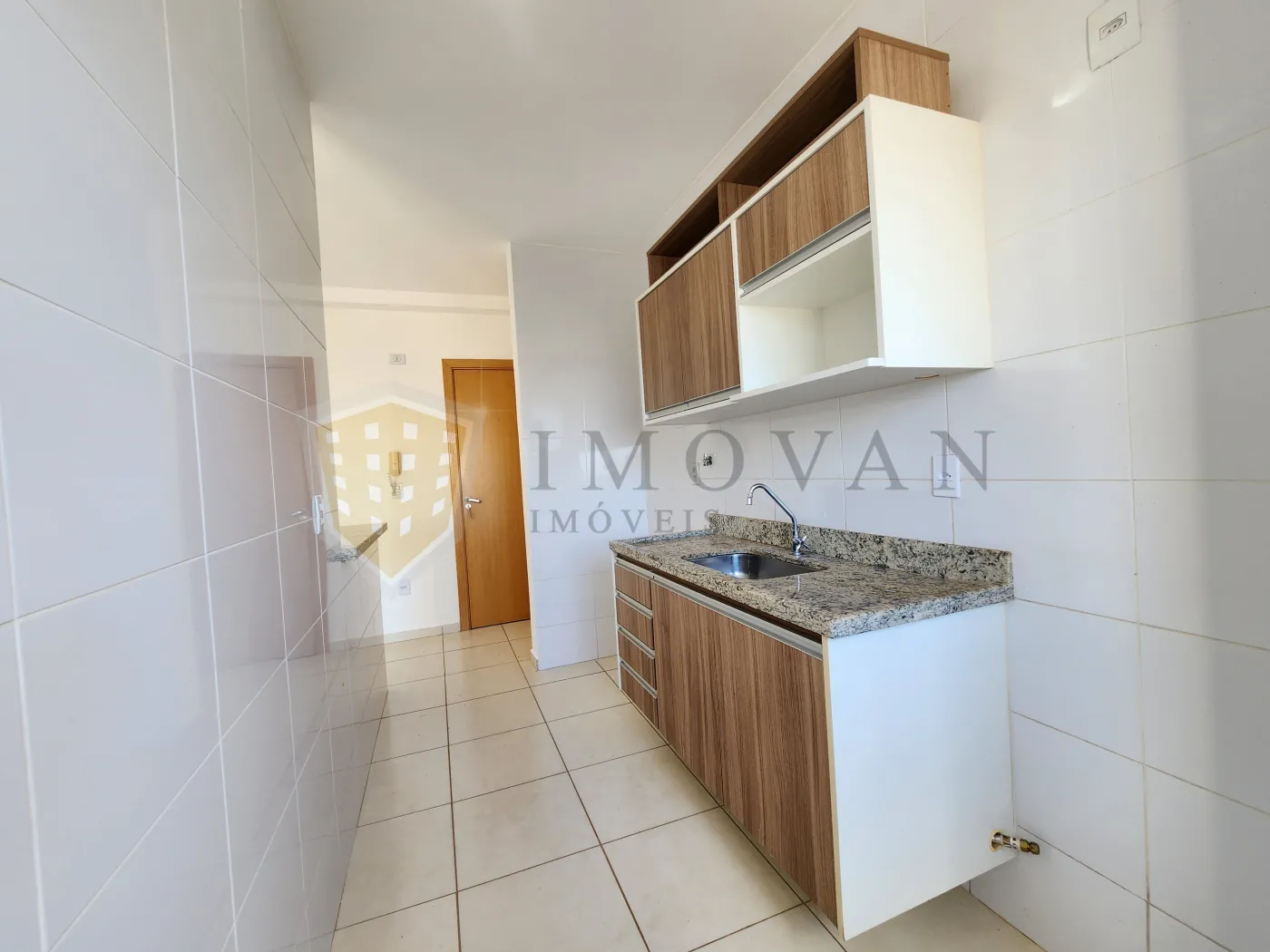 Alugar Apartamento / Padrão em Ribeirão Preto R$ 900,00 - Foto 3