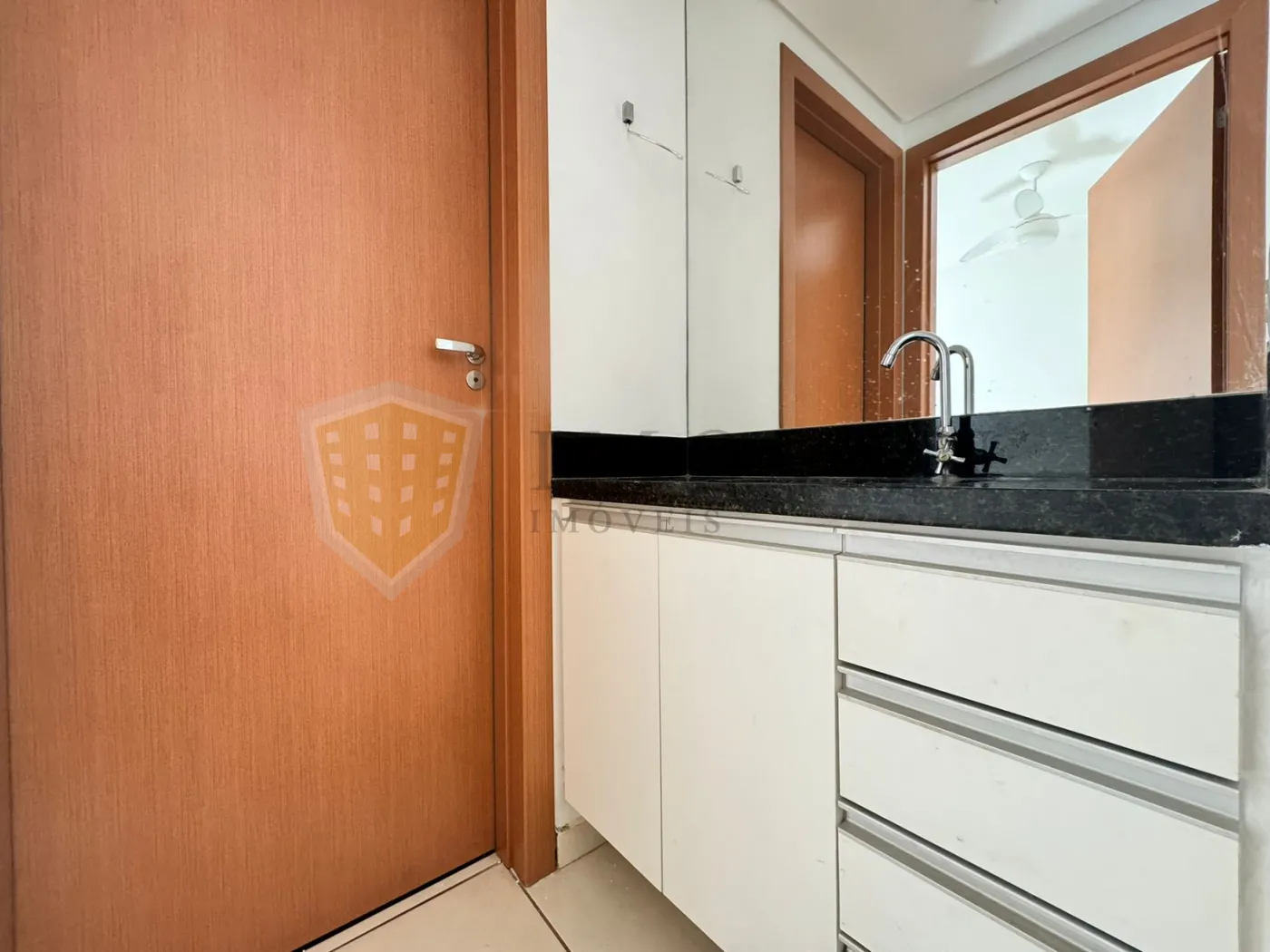 Alugar Apartamento / Padrão em Ribeirão Preto R$ 1.900,00 - Foto 8