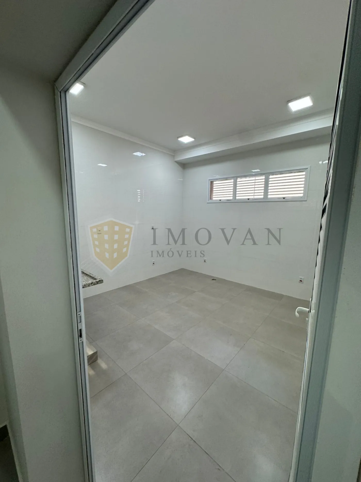 Alugar Comercial / Galpão em Ribeirão Preto R$ 30.000,00 - Foto 8
