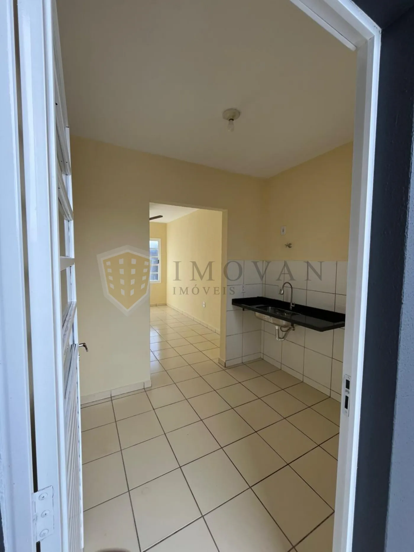 Comprar Casa / Padrão em Ribeirão Preto R$ 220.000,00 - Foto 4