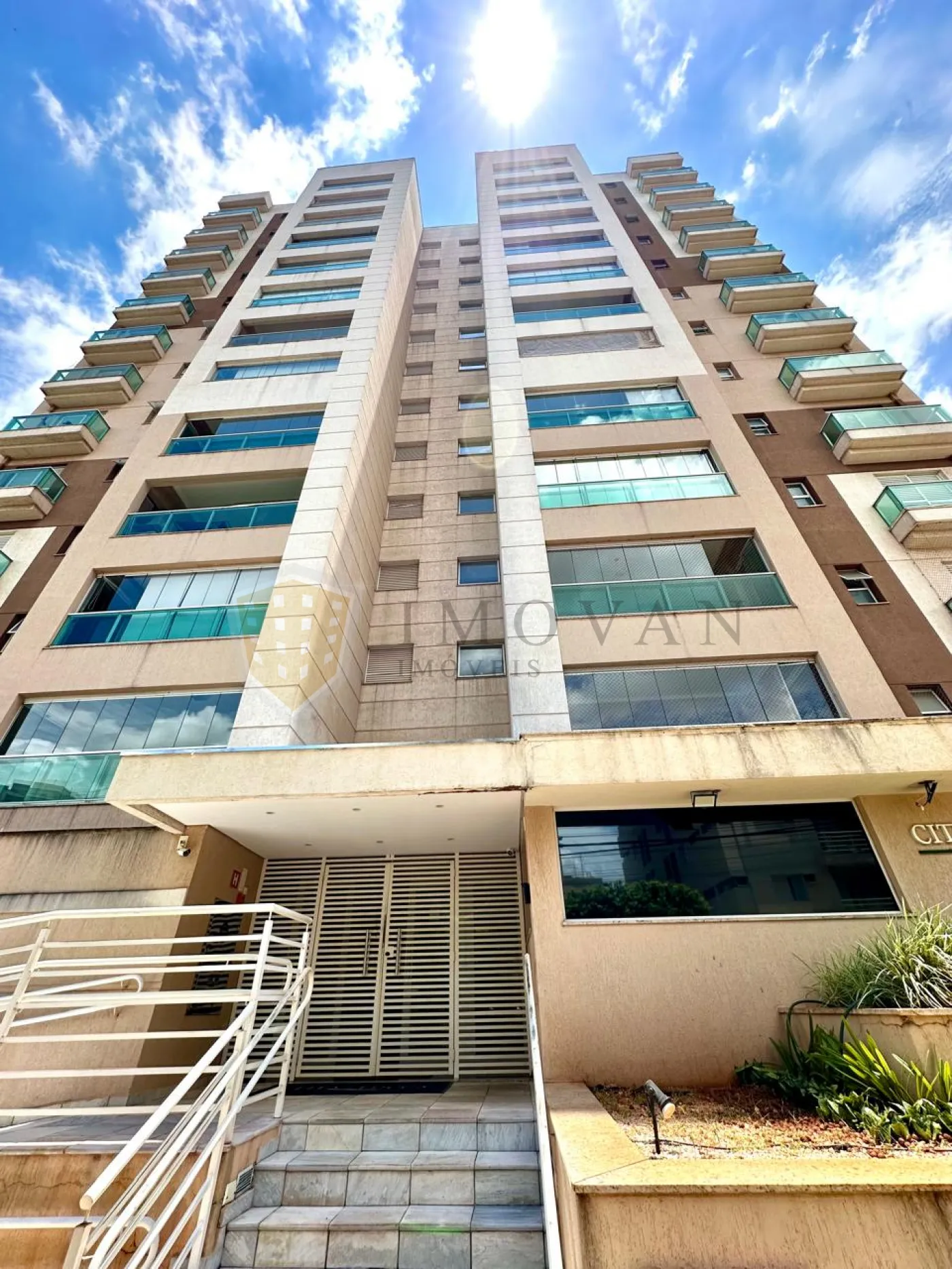 Comprar Apartamento / Padrão em Ribeirão Preto R$ 450.000,00 - Foto 2