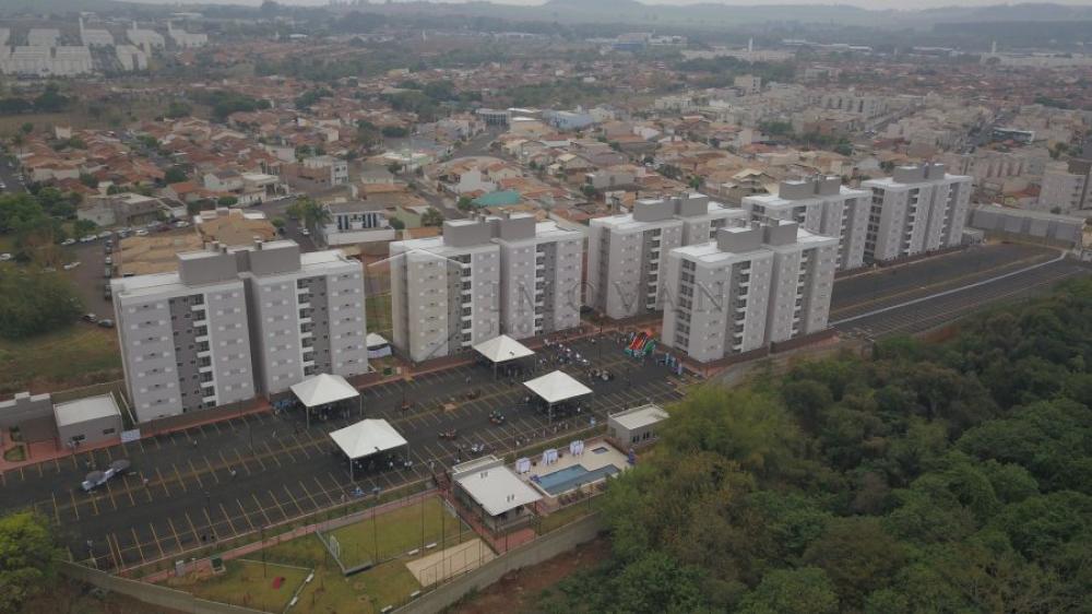 Alugar Apartamento / Padrão em Ribeirão Preto R$ 1.400,00 - Foto 1