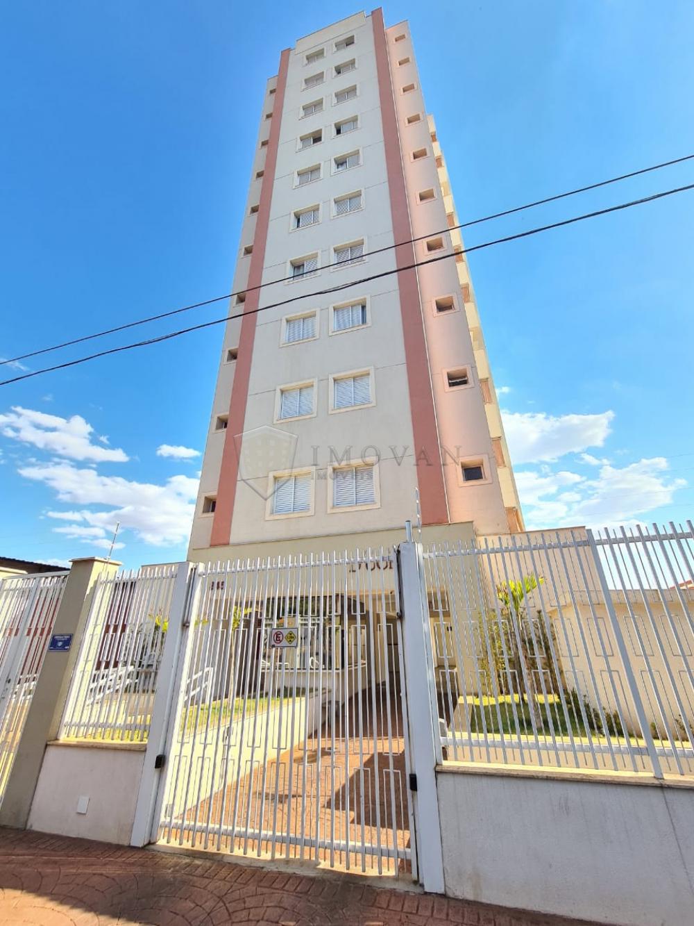 Alugar Apartamento / Padrão em Ribeirão Preto R$ 2.500,00 - Foto 1