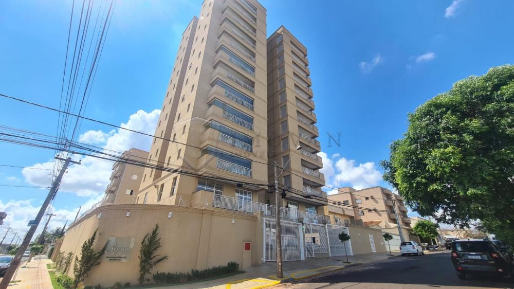 Alugar Apartamento / Padrão em Ribeirão Preto R$ 2.100,00 - Foto 1