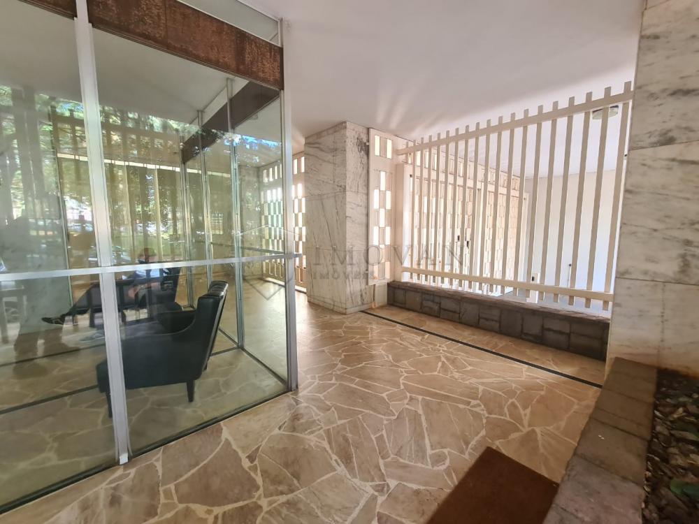 Alugar Apartamento / Padrão em Ribeirão Preto R$ 2.400,00 - Foto 3
