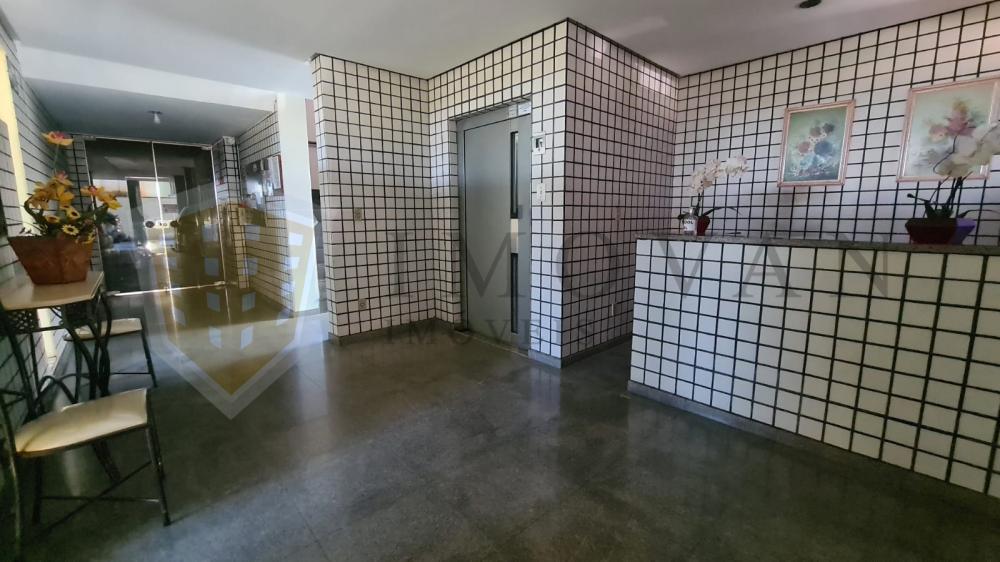 Alugar Apartamento / Padrão em Ribeirão Preto R$ 2.100,00 - Foto 3