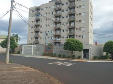 Alugar Apartamento / Padrão em Ribeirão Preto R$ 700,00 - Foto 1