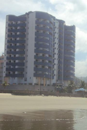 Alugar Apartamento / Padrão em Mongaguá. apenas R$ 300.000,00