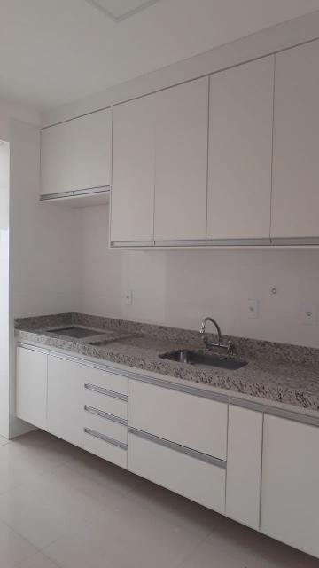 Alugar Apartamento / Padrão em Ribeirão Preto R$ 2.000,00 - Foto 4
