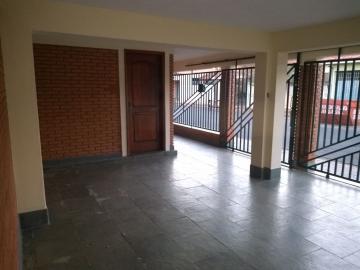 Alugar Casa / Padrão em Santa Rita do Passa Quatro. apenas R$ 350.000,00