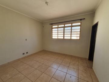 Alugar Casa / Padrão em Ribeirão Preto R$ 1.900,00 - Foto 4