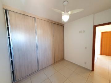 Alugar Apartamento / Padrão em Ribeirão Preto R$ 1.650,00 - Foto 9