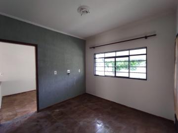 Alugar Casa / Padrão em Mococa R$ 950,00 - Foto 4