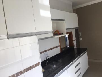 Alugar Apartamento / Padrão em Ribeirão Preto R$ 1.600,00 - Foto 2