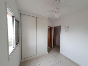 Alugar Apartamento / Padrão em Ribeirão Preto R$ 1.400,00 - Foto 11
