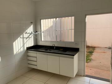Alugar Casa / Padrão em Ribeirão Preto. apenas R$ 940,00