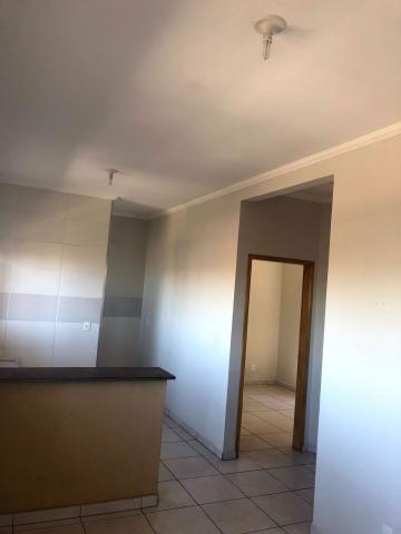 Alugar Apartamento / Padrão em Ribeirão Preto R$ 500,00 - Foto 4