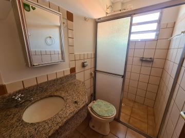 Alugar Apartamento / Padrão em Ribeirão Preto R$ 900,00 - Foto 11