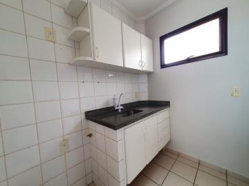 Alugar Apartamento / Padrão em Ribeirão Preto R$ 900,00 - Foto 3