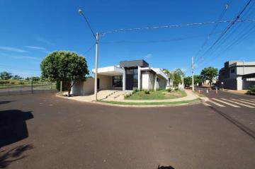 Casa / Condomínio em Bonfim Paulista 