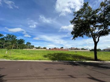 Alugar Terreno / Condomínio em Cravinhos. apenas R$ 2.390.000,00