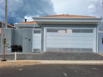 Casa / Padrão em Santa Rita do Passa Quatro , Comprar por R$430.000,00
