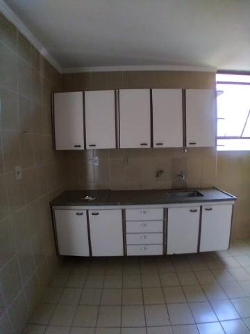 Alugar Apartamento / Padrão em Ribeirão Preto R$ 970,00 - Foto 4