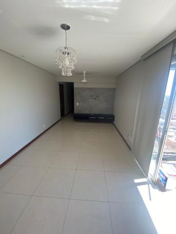 Alugar Apartamento / Padrão em Ribeirão Preto R$ 1.600,00 - Foto 1