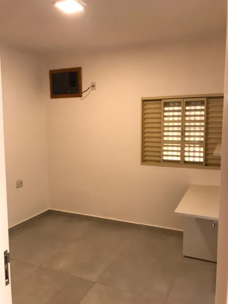 Alugar Apartamento / Padrão em Ribeirão Preto R$ 1.700,00 - Foto 10