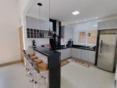 Alugar Casa / Padrão em Ribeirão Preto. apenas R$ 650.000,00